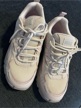 Skechers tennis shoes with Memory Foam